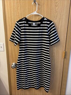 Old Navy Black and White Striped Tee